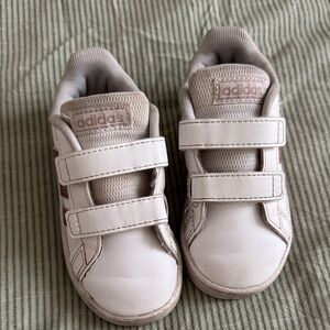 Adidas kids  white Sneakers with rose gold stripes